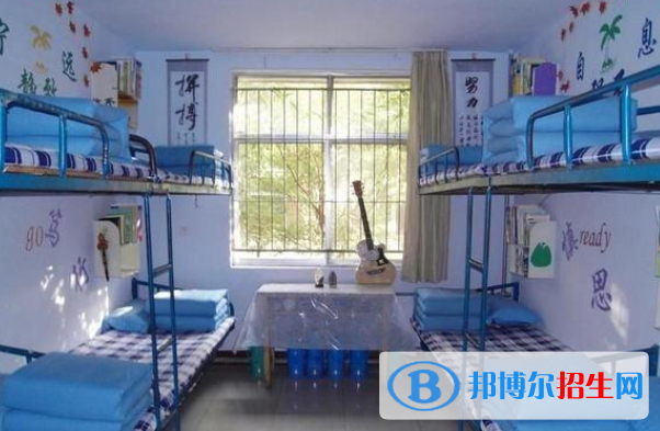 華陽職業(yè)高級中學2021年宿舍條件