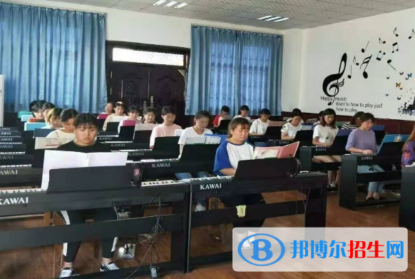成都2021年女生讀中專學(xué)校學(xué)什么專業(yè)好