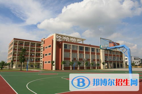 云南經(jīng)貿(mào)外事學(xué)校怎么樣、好不好