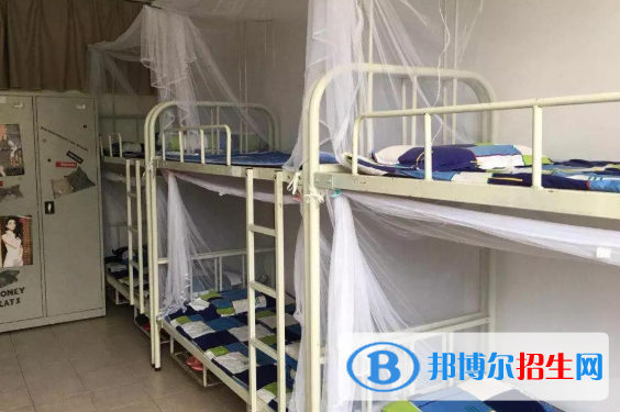 崇州市三江鎮(zhèn)中學(xué)2021年宿舍條件