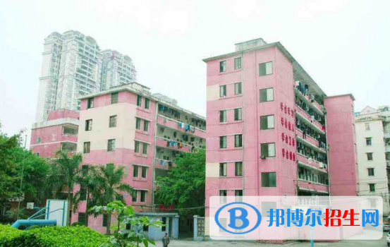 四川2021年中學(xué)畢業(yè)讀什么中專學(xué)校