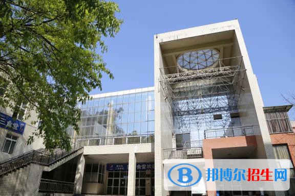 重慶2022年女生可以讀護理學(xué)校嗎