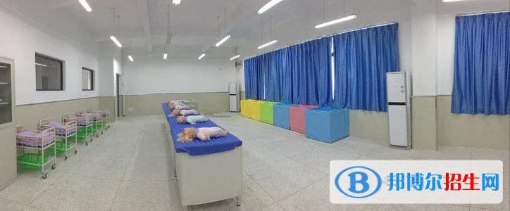 重慶2022年女生讀護理學校學什么好
