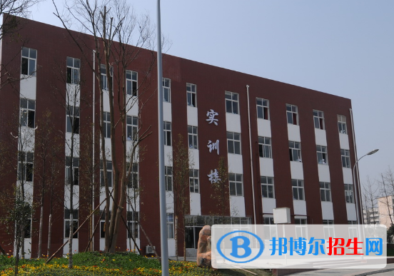 成都2021年初中畢業(yè)可以上中專學(xué)校嗎