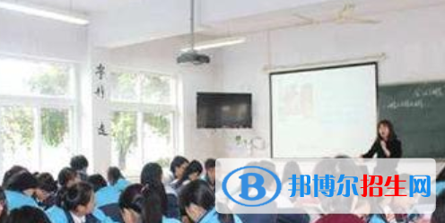 蘆山縣職業(yè)高級(jí)中學(xué)怎么樣、好不好