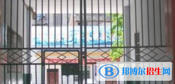 南充市華西中等職業(yè)技術(shù)學(xué)校怎么樣、好不好