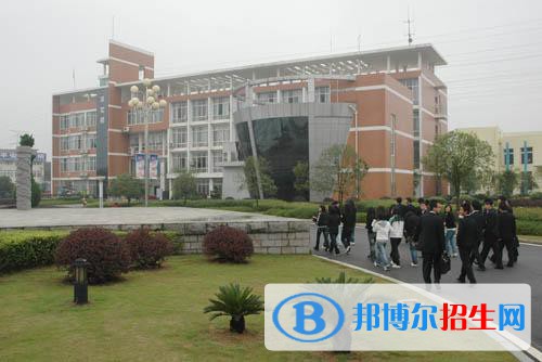 云南出版?zhèn)髅郊脊W(xué)校2021年錄取分?jǐn)?shù)線
