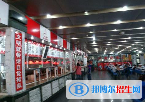 云南省旅游學(xué)校2021學(xué)費(fèi)、收費(fèi)多少