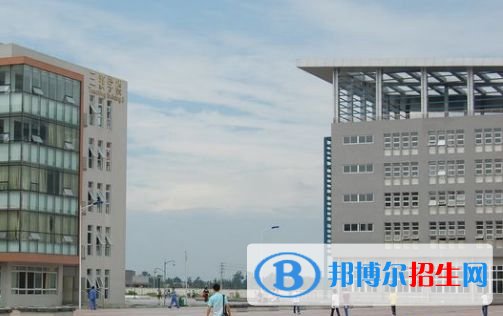 昆明市第二職業(yè)中等專業(yè)學(xué)校怎么樣，好不好