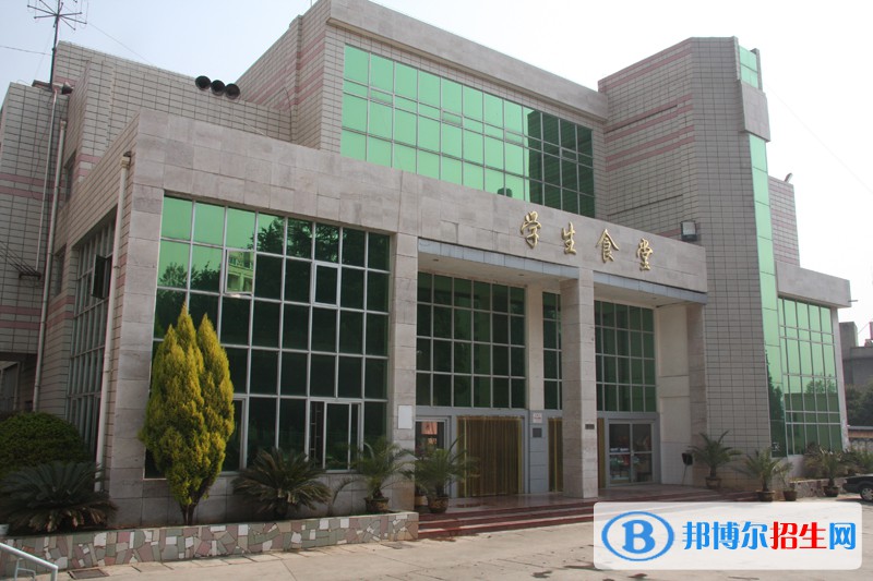 云南省國防工業(yè)學(xué)校地址在哪里