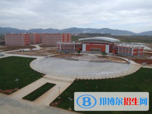 曲靖醫(yī)學(xué)高等?？茖W(xué)校五年制大專2021年學(xué)費(fèi)、收費(fèi)多少