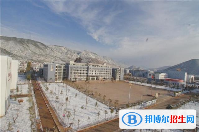 麗江師范高等專科學(xué)校五年制大專學(xué)校地址在哪里