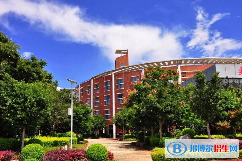 北京機(jī)械工業(yè)學(xué)校2021年招生辦聯(lián)系電話