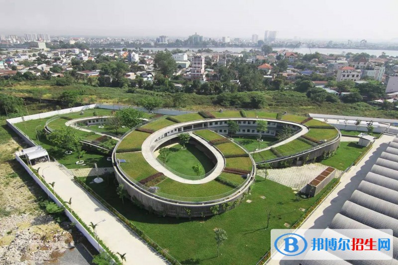 北京房地產(chǎn)職工中等專業(yè)學校2021年招生辦聯(lián)系電話
