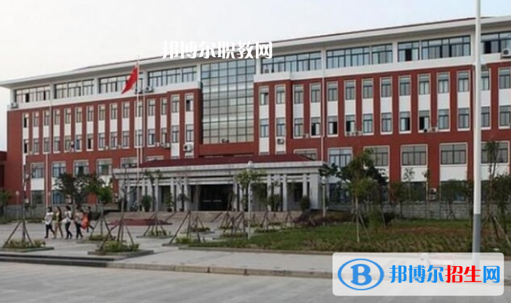四川2021年高中畢業(yè)可以上中專學(xué)校嗎
