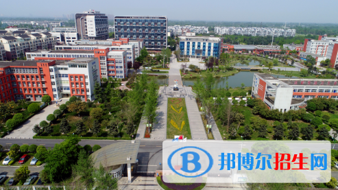 成都2021年中專學(xué)校學(xué)費(fèi)多少