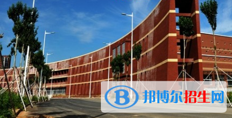 四川2021年高中畢業(yè)讀什么中專(zhuān)學(xué)校好