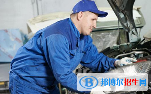 貴陽(yáng)2021年以汽修學(xué)校為王牌專業(yè)的大專學(xué)校有哪些