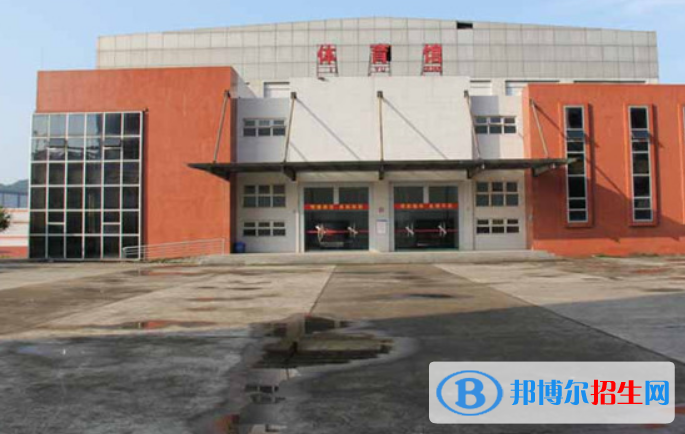 四川2021年中專學(xué)校學(xué)費(fèi)多少