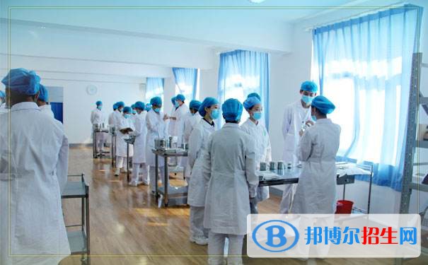 重慶2022年讀什么護理學校有前途