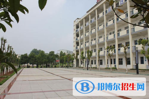 安徽2021年男生學(xué)什么中專學(xué)校好