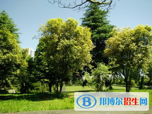 貴陽2021年初中生可以讀的計算機學(xué)校