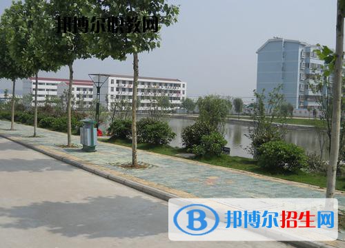 安徽2021年女生讀中專學校學什么好