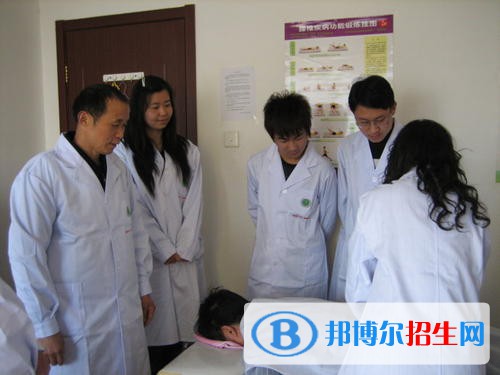 四川2021年護理學校有什么專業(yè)適合男生