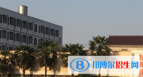 安徽2021年上中專學(xué)校一年要多少錢