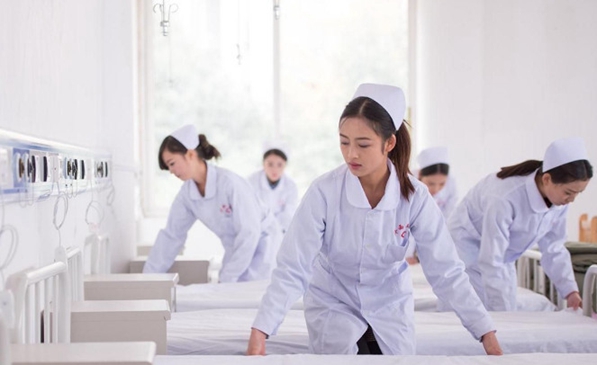 河北2021初中畢業(yè)女生讀什么中專學(xué)校好