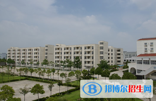 杭州2021年高中畢業(yè)上中專學(xué)校好嗎