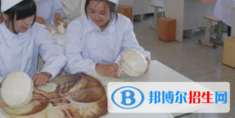 成都2021年初中生學(xué)護(hù)理學(xué)校怎樣