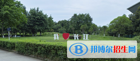 成都2021年護(hù)理學(xué)校大專學(xué)校