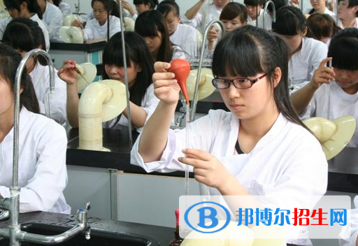 重慶2022年去衛(wèi)校學(xué)什么專業(yè)好