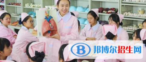 成都2021年初中生可以讀什么護(hù)理學(xué)校