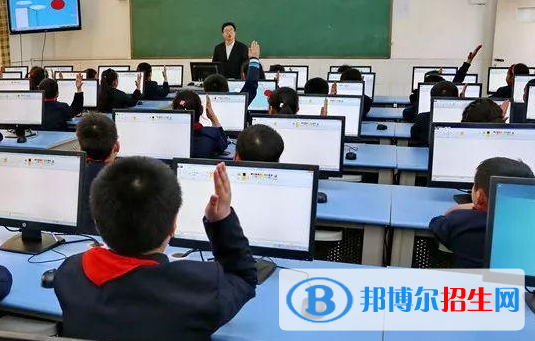 浙江2021年去計(jì)算機(jī)學(xué)校學(xué)什么專業(yè)好