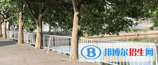 成都2021年護理學校有女生嗎