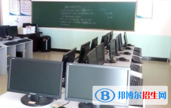 浙江2021年男生上什么計算機學(xué)校比較好