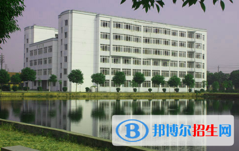 貴州2021年女生在中專學(xué)校學(xué)什么好