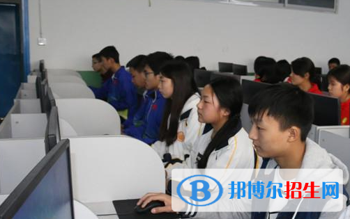 杭州2021年去計算機(jī)學(xué)校學(xué)什么專業(yè)好