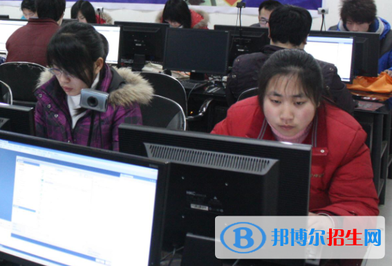 杭州2021年適合女生的計算機學(xué)校專業(yè)