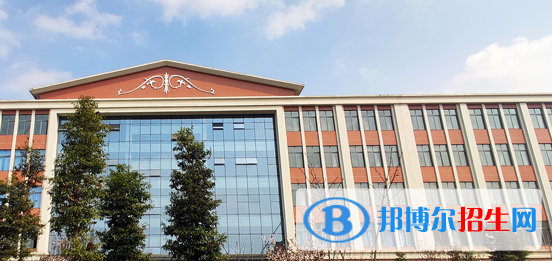 樂山市醫(yī)藥科技高級技工學校成都校區(qū)2022年學費、收費多少