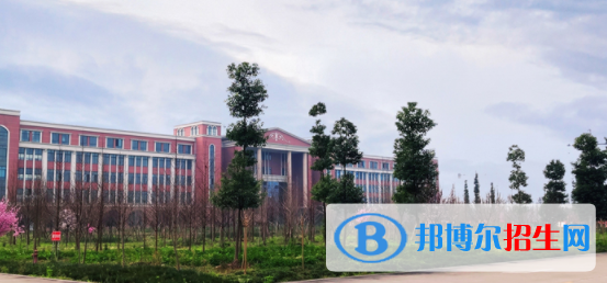 樂山市醫(yī)藥科技高級技工學(xué)校成都校區(qū)地址在哪里