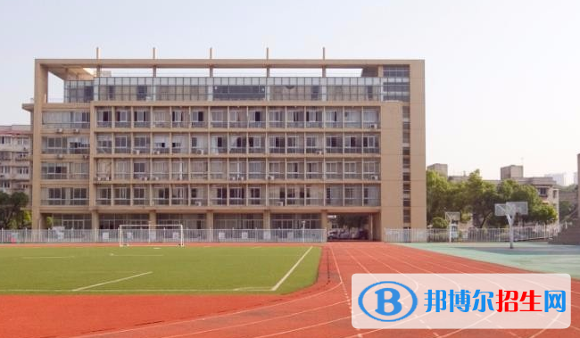 保定明星汽車工程學(xué)校2022年學(xué)費(fèi)、收費(fèi)多少