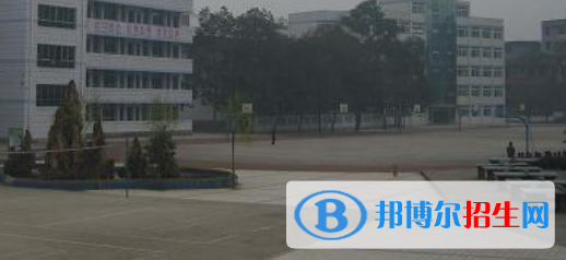 四川2022年計(jì)算機(jī)學(xué)校是中專還是大專