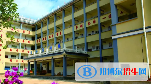 榕江中等職業(yè)學(xué)校2022年學(xué)費(fèi)、收費(fèi)多少