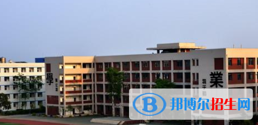成都石化工業(yè)學(xué)校2022年宿舍條件