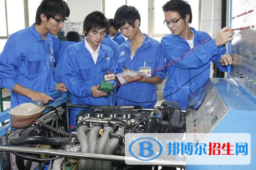 四川2022年男生上什么中專學校比好