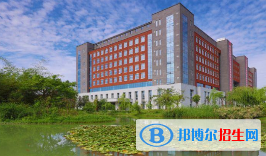 陜西創(chuàng)新工程技術(shù)學(xué)校2022年招生辦聯(lián)系電話