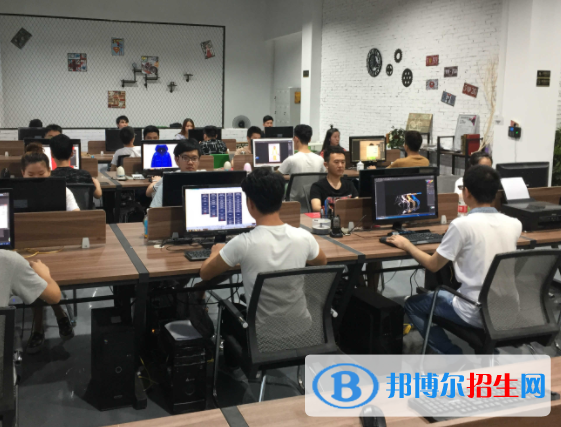 重慶2022年男生讀電子商務學校